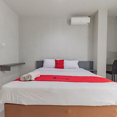 Отель Reddoorz @ Pelajar Pejuang 3 Бандунг Экстерьер фото