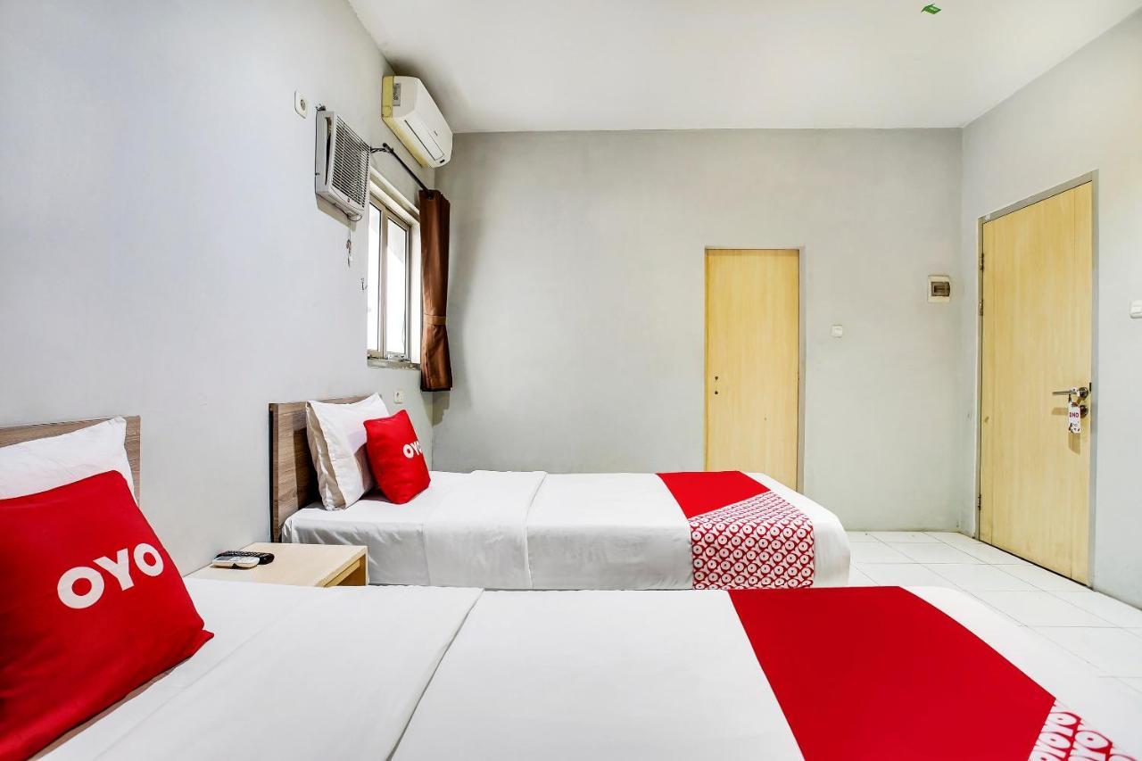 Отель Reddoorz @ Pelajar Pejuang 3 Бандунг Экстерьер фото