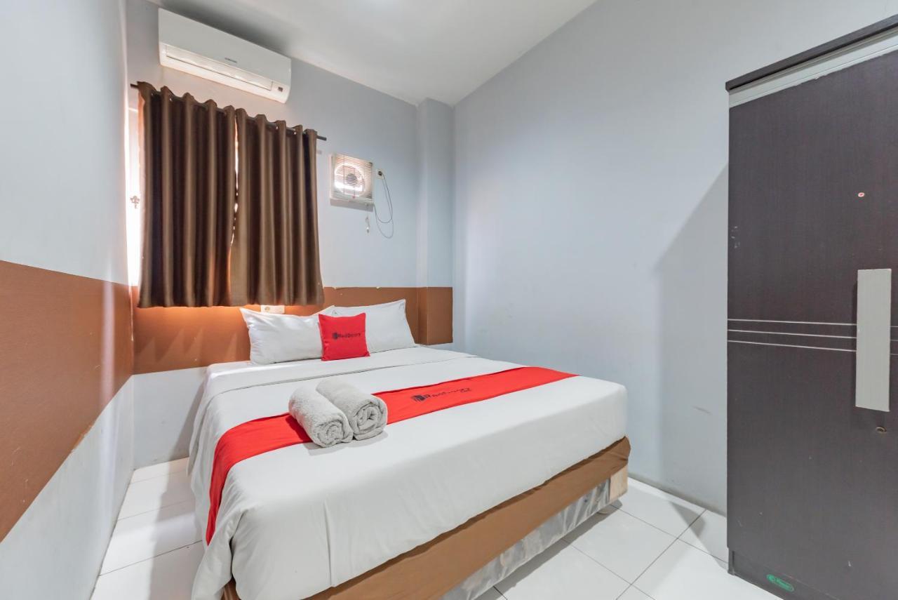 Отель Reddoorz @ Pelajar Pejuang 3 Бандунг Экстерьер фото